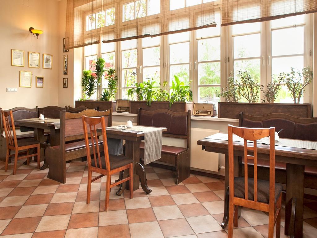 Pensjonat Zacisze Plewiska Exteriér fotografie