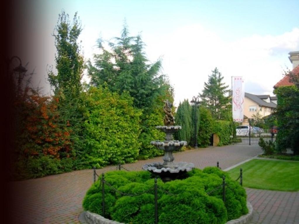 Pensjonat Zacisze Plewiska Exteriér fotografie